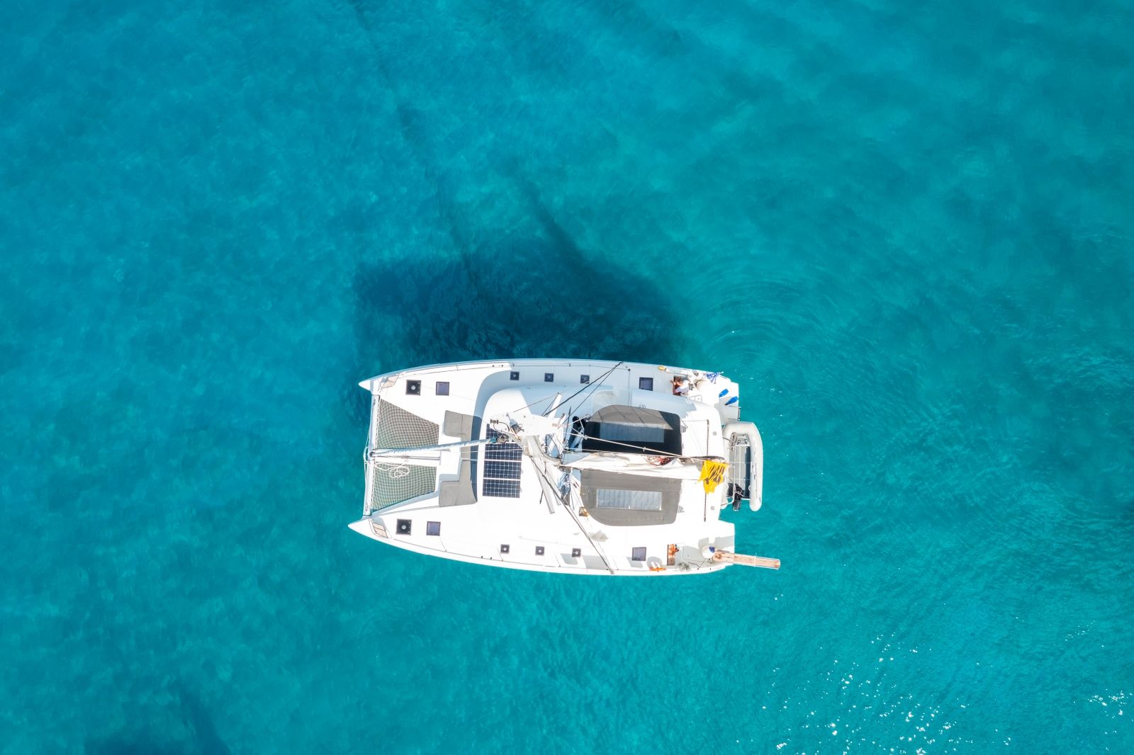 Морской тур TianaTours «Три острова архипелага Антхой» на Фукуоке: коралловые рифы, сноркелинг, рыбалка и отдых на пляже за один насыщенный день на море.