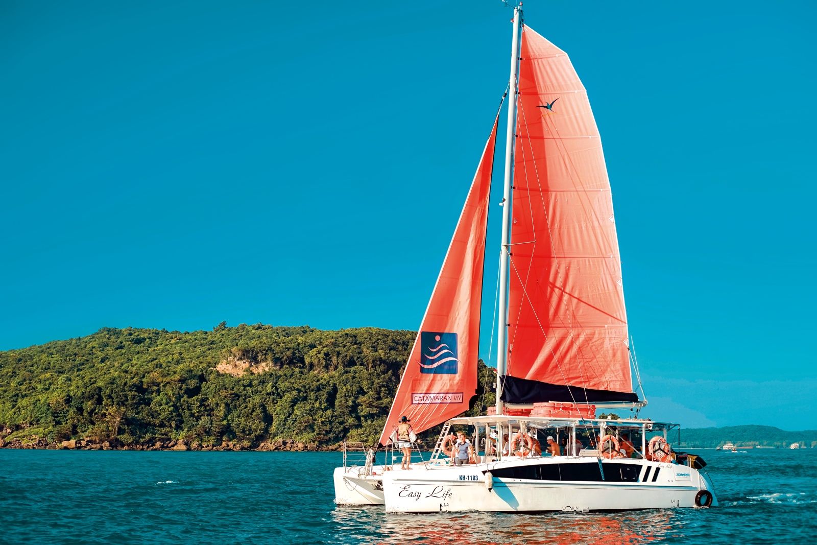 Морской круиз по Фукуоку с Tiana Tours включает сноркелинг на коралловых рифах у островов Гам Ги и Май Рут